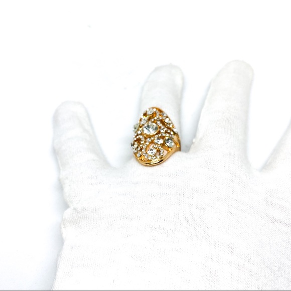 NWT Gold cocktail Statement Ring - Picture 5 of 6